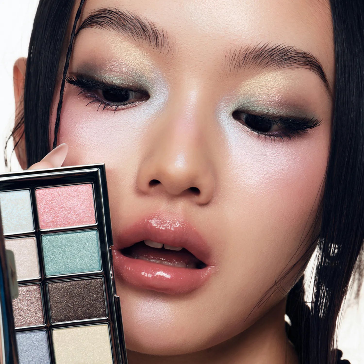 RISKY Pigment Eyeshadow Palette (3 Options)