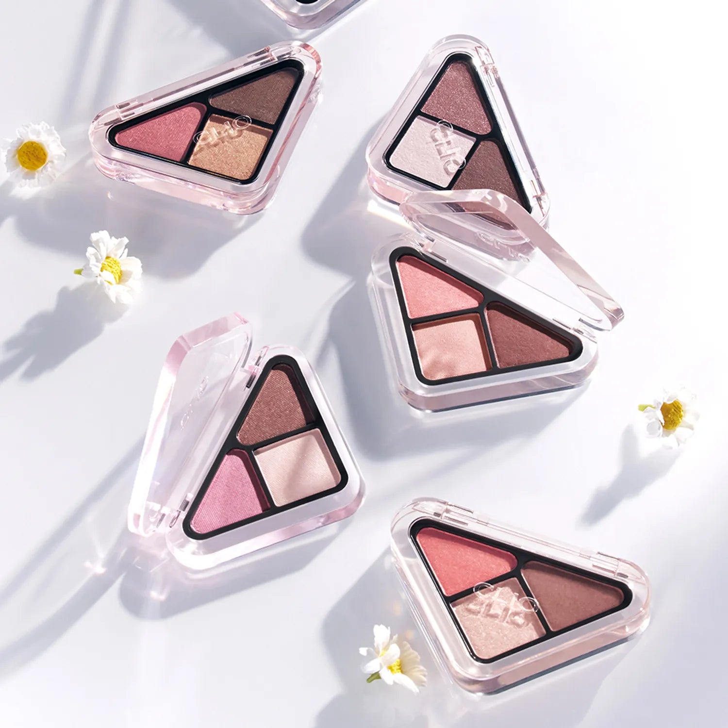 CLIO Essential Shadow Tap (5 Options)